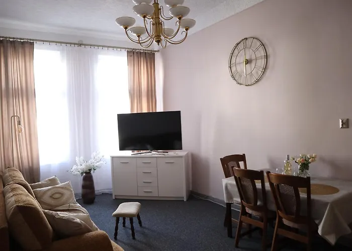 555 Flat - 55 M² Mieszkanie, 5 Min - Dworzec Glowny